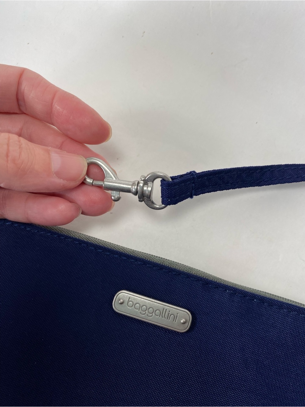 Baggallini Deep Purple Light Blue Wristlet with Strap - Picture 5 of 12